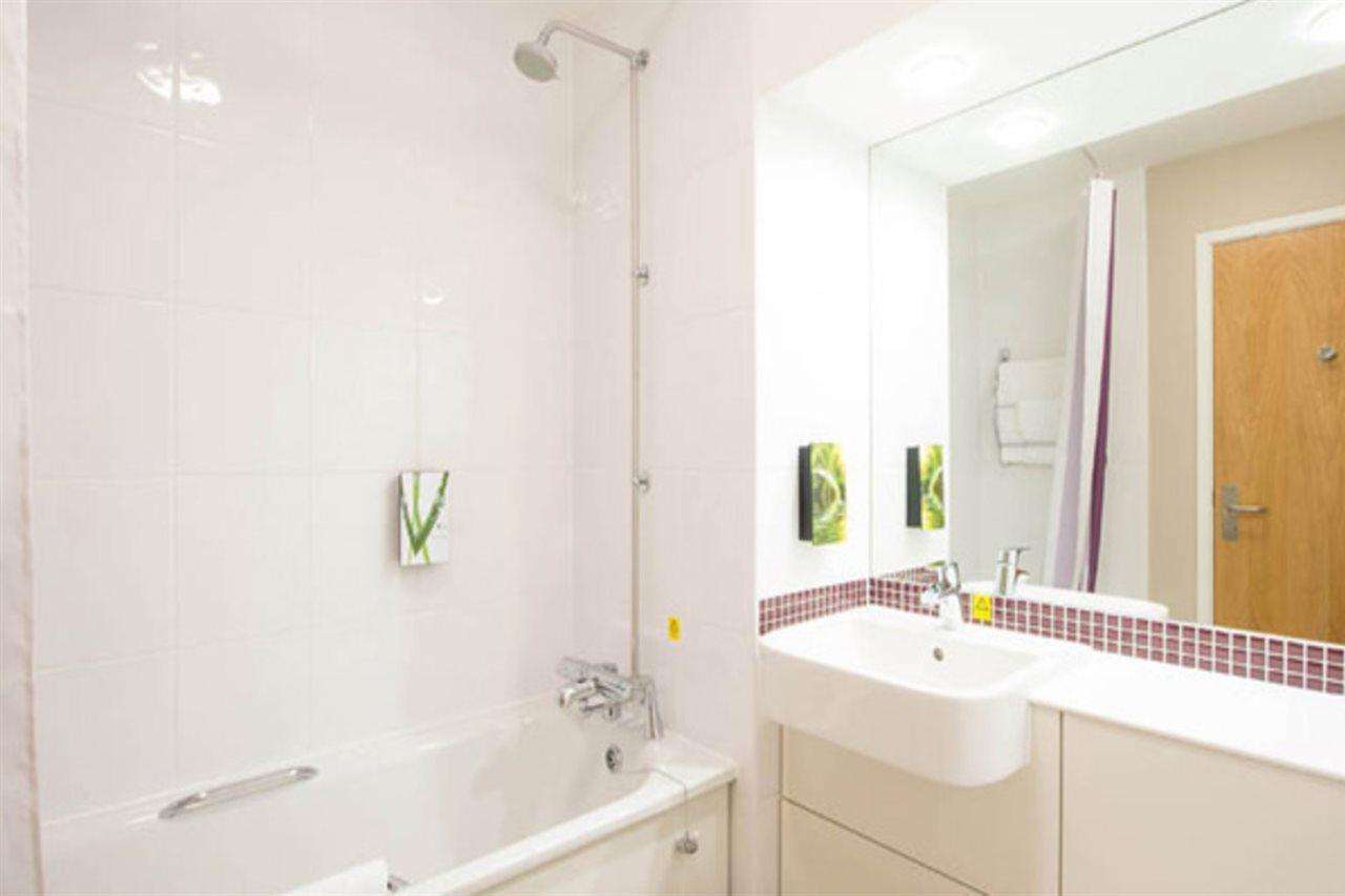 Premier Inn Cambridge Girton  Eksteriør bilde