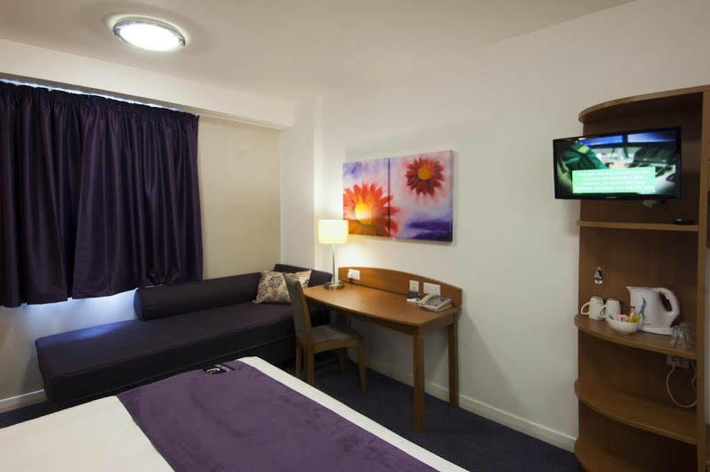 Premier Inn Cambridge Girton  Eksteriør bilde