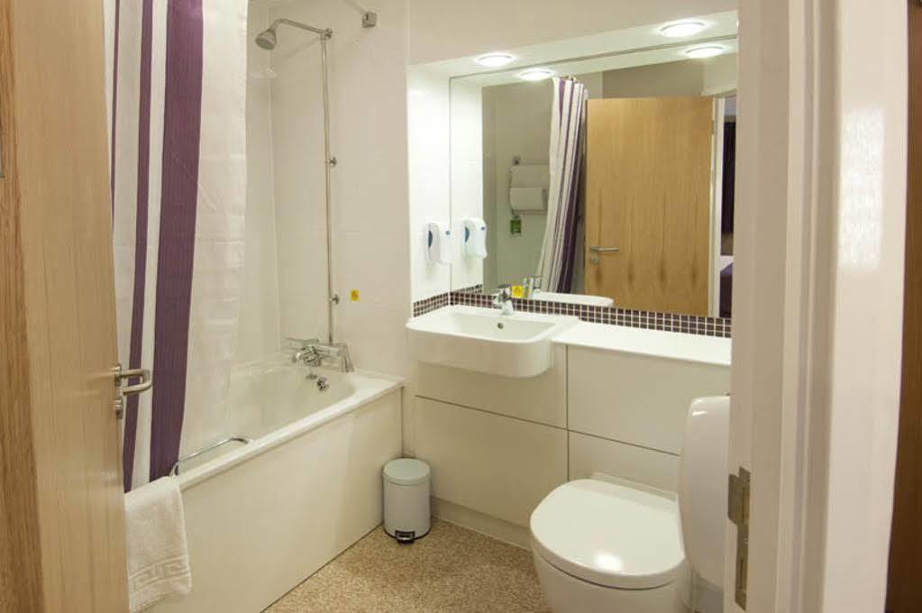 Premier Inn Cambridge Girton  Eksteriør bilde