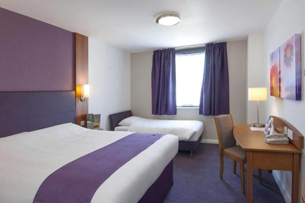 Premier Inn Cambridge Girton  Eksteriør bilde
