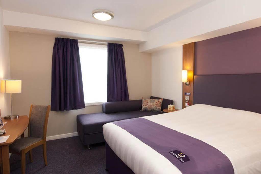 Premier Inn Cambridge Girton  Eksteriør bilde